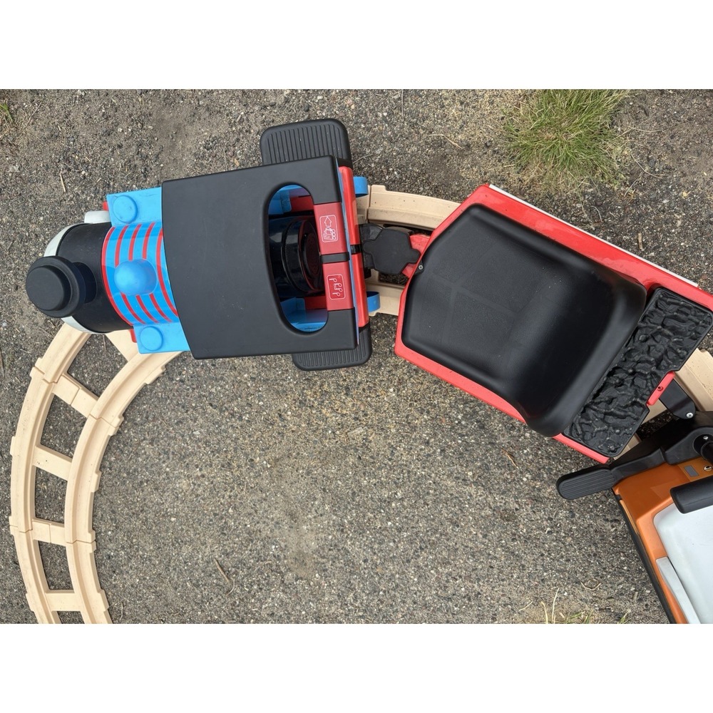 vintage Peg Perego Thomas the Tank Engine Track Rider 6V Battery-Powered Ride-On - Picture 9 of 10